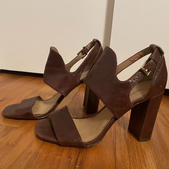 Banana Republic brown leather block heel sandals... - Picture 3 of 8
